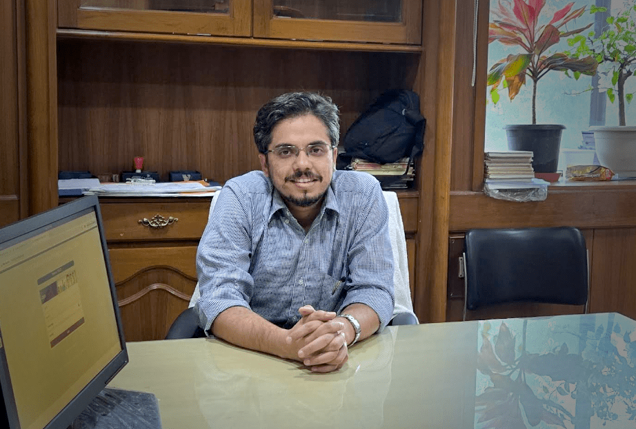 Dr. Kumar Saurav